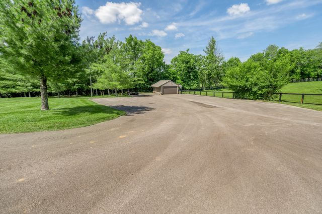601 Delong Road, Lexington, KY 40515