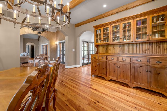 601 Delong Road, Lexington, KY 40515