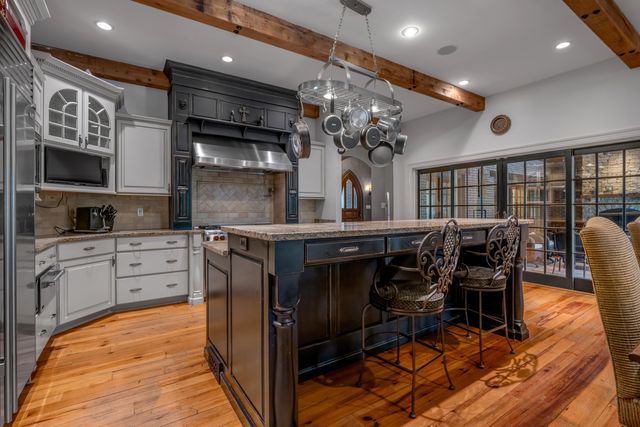 601 Delong Road, Lexington, KY 40515