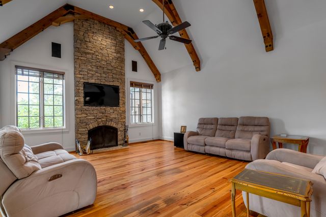 601 Delong Road, Lexington, KY 40515