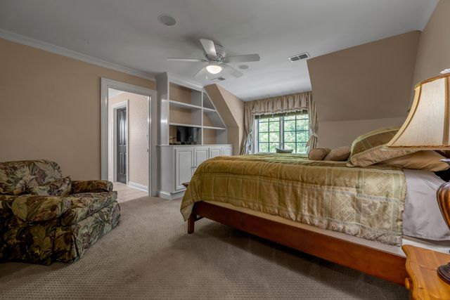 601 Delong Road, Lexington, KY 40515