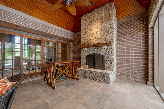 601 Delong Road, Lexington, KY 40515