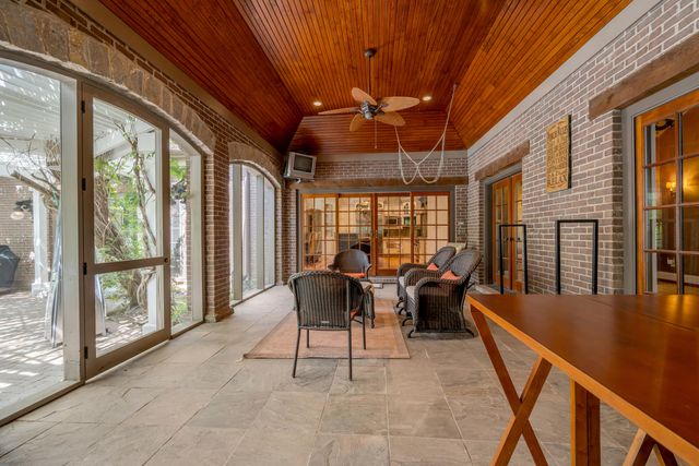 601 Delong Road, Lexington, KY 40515