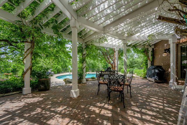 601 Delong Road, Lexington, KY 40515