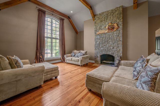 601 Delong Road, Lexington, KY 40515