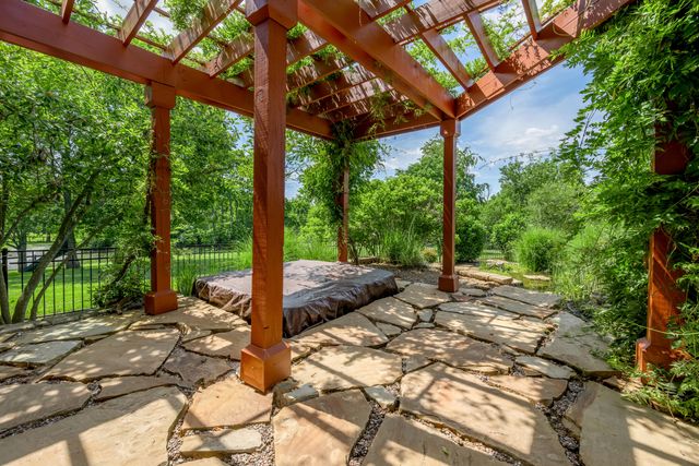 601 Delong Road, Lexington, KY 40515