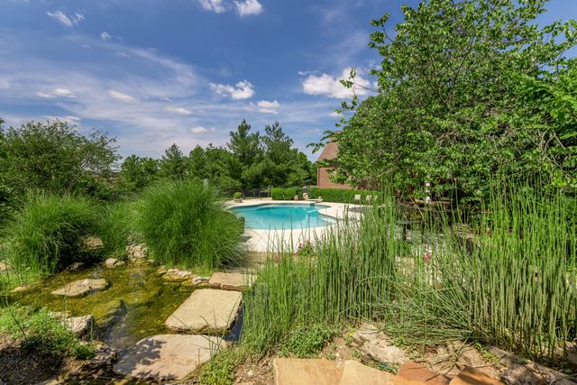 601 Delong Road, Lexington, KY 40515