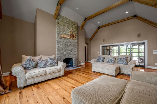 601 Delong Road, Lexington, KY 40515