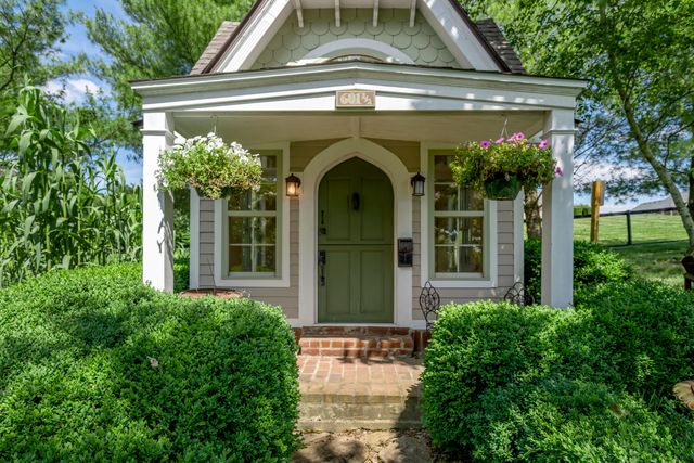 601 Delong Road, Lexington, KY 40515