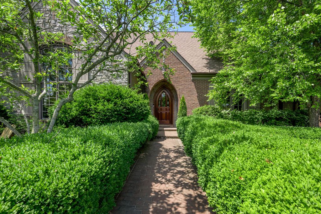 601 Delong Road, Lexington, KY 40515