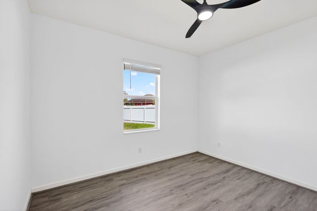 393 SW Tarra Avenue, Port St. Lucie, Port St Lucie, FL 34953