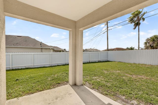 393 SW Tarra Avenue, Port St. Lucie, Port St Lucie, FL 34953