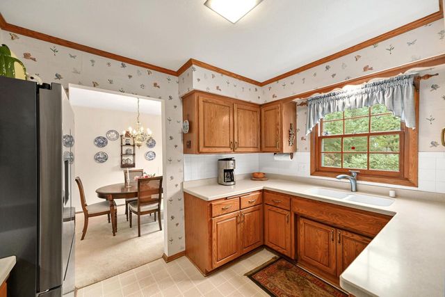 1128 Downing DRIVE, Waukesha, WI 53186
