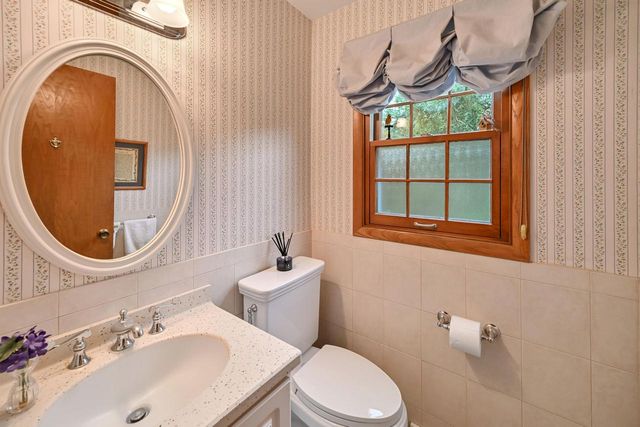 1128 Downing DRIVE, Waukesha, WI 53186