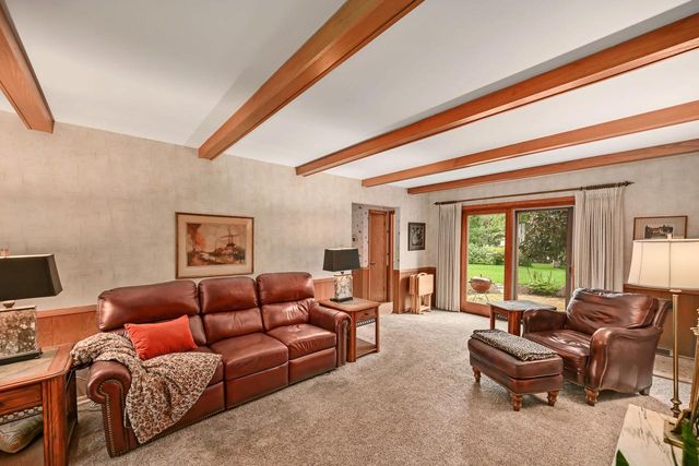 1128 Downing DRIVE, Waukesha, WI 53186