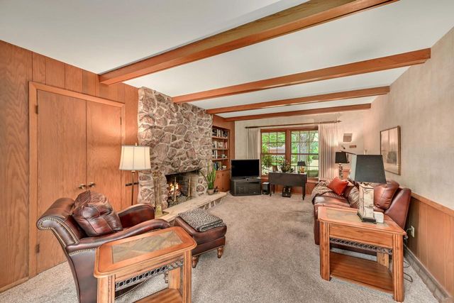 1128 Downing DRIVE, Waukesha, WI 53186