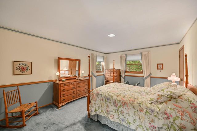 1128 Downing DRIVE, Waukesha, WI 53186