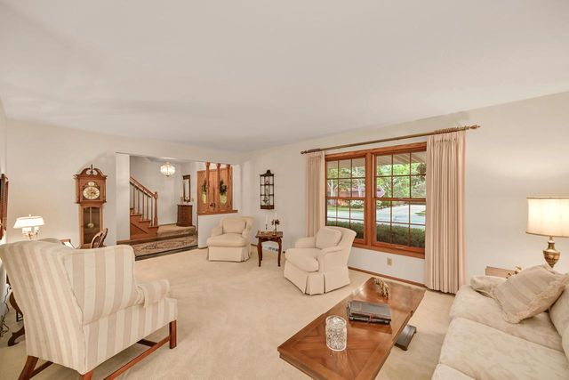 1128 Downing DRIVE, Waukesha, WI 53186