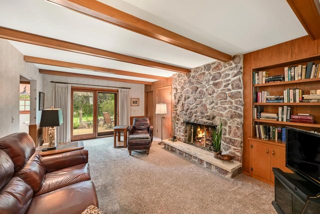 1128 Downing DRIVE, Waukesha, WI 53186
