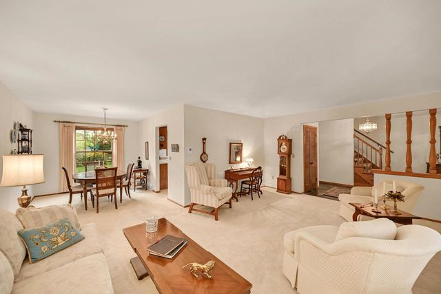 1128 Downing DRIVE, Waukesha, WI 53186