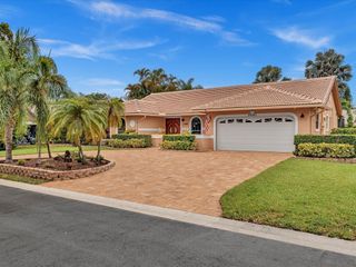 8640 NW 50th Dr, Coral Springs, FL 33067
