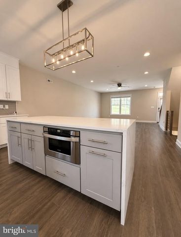 903A SPRING MILL AVE, Conshohocken, PA 19428