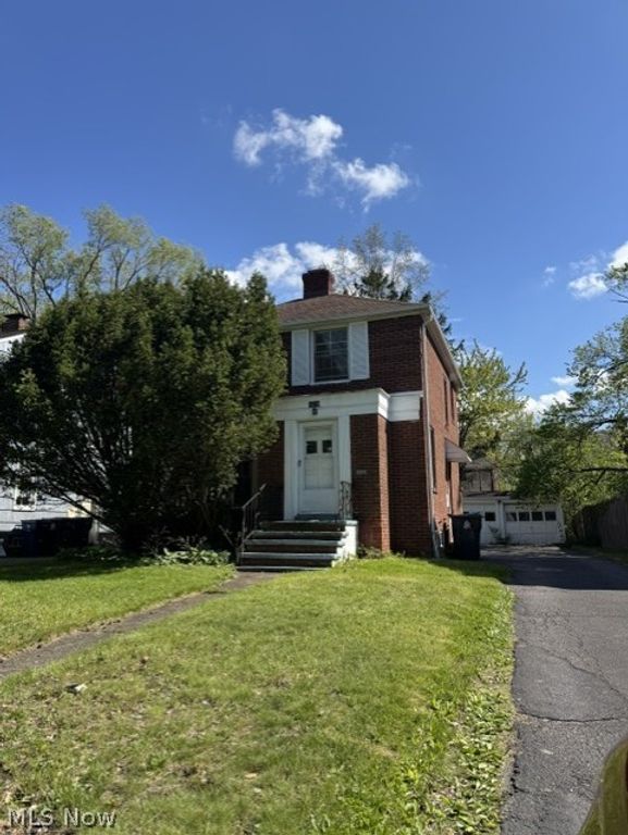 3830 Berkeley Road, Cleveland Heights, OH 44118