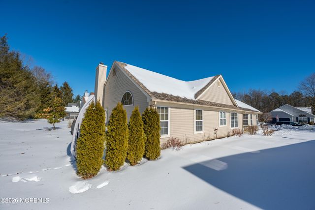 2890 Lenox Street, Toms River, NJ 08755