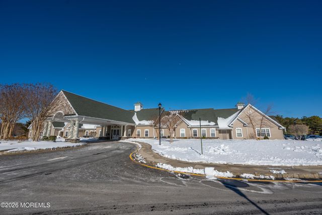 2890 Lenox Street, Toms River, NJ 08755