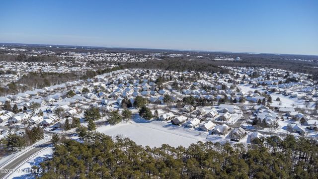 2890 Lenox Street, Toms River, NJ 08755