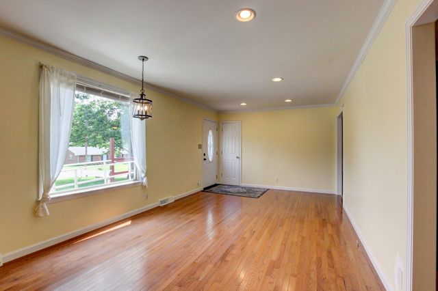 649 Chesterfield Cir, Clarksville, TN 37043