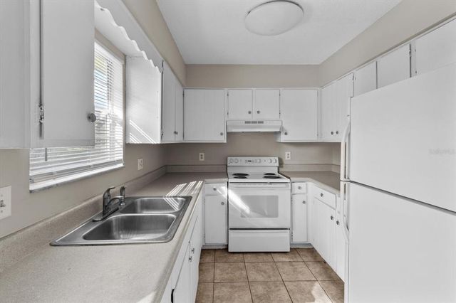 8941 SE 88TH LANE, Ocala, FL 34472