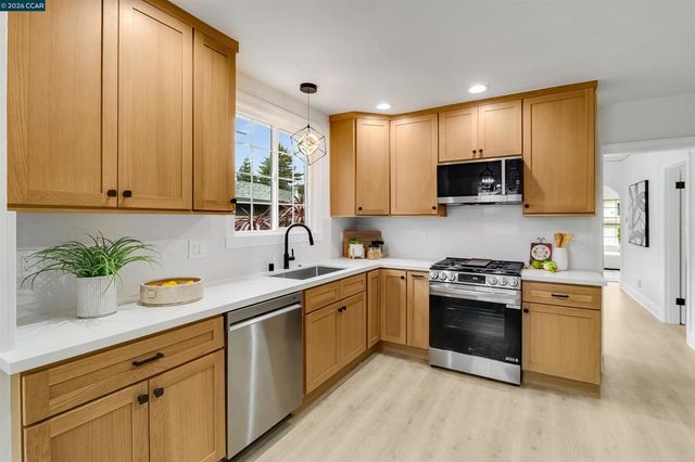 1604 1604 Dwight Way, Berkeley, CA 94703