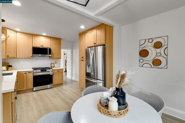 1604 1604 Dwight Way, Berkeley, CA 94703