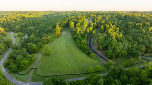 7556 Caney Fork Rd, Fairview, TN 37062