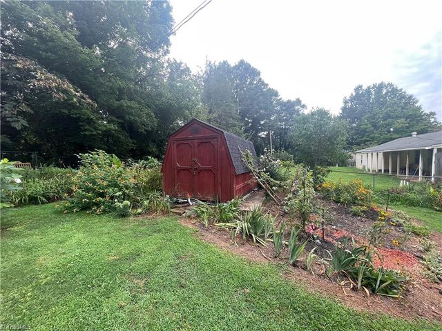 105 Spruce Street, Lexington, NC 27292