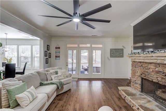 1211 Sterling Lake Drive, Jefferson, GA 30549