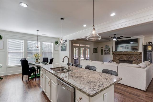 1211 Sterling Lake Drive, Jefferson, GA 30549