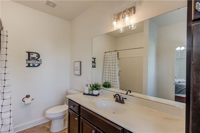 1211 Sterling Lake Drive, Jefferson, GA 30549