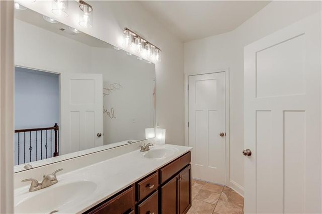 1211 Sterling Lake Drive, Jefferson, GA 30549