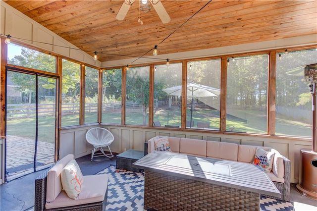 1211 Sterling Lake Drive, Jefferson, GA 30549