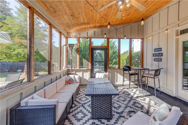 1211 Sterling Lake Drive, Jefferson, GA 30549