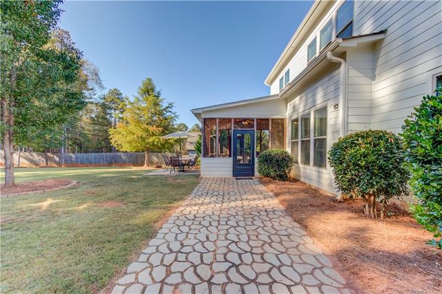 1211 Sterling Lake Drive, Jefferson, GA 30549