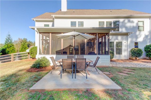 1211 Sterling Lake Drive, Jefferson, GA 30549