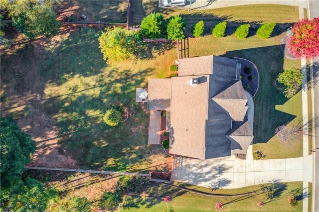 1211 Sterling Lake Drive, Jefferson, GA 30549