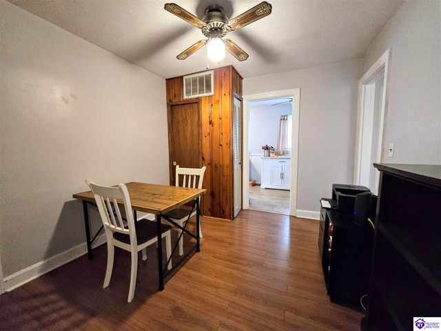 5565 Bruce Avenue, Louisville, KY 40214