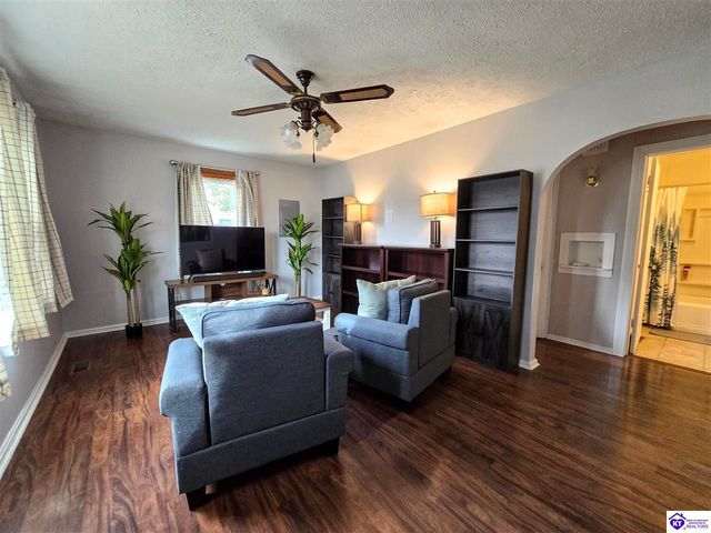 5565 Bruce Avenue, Louisville, KY 40214