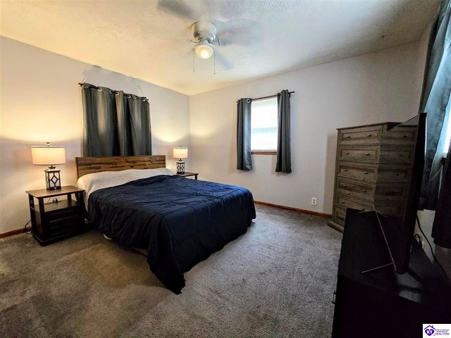 5565 Bruce Avenue, Louisville, KY 40214