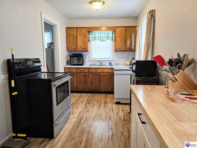 5565 Bruce Avenue, Louisville, KY 40214