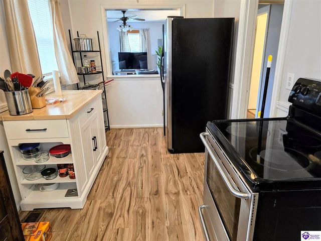 5565 Bruce Avenue, Louisville, KY 40214